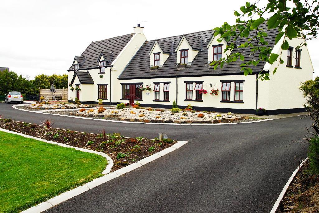 Glenmore House Ballycastle Extérieur photo